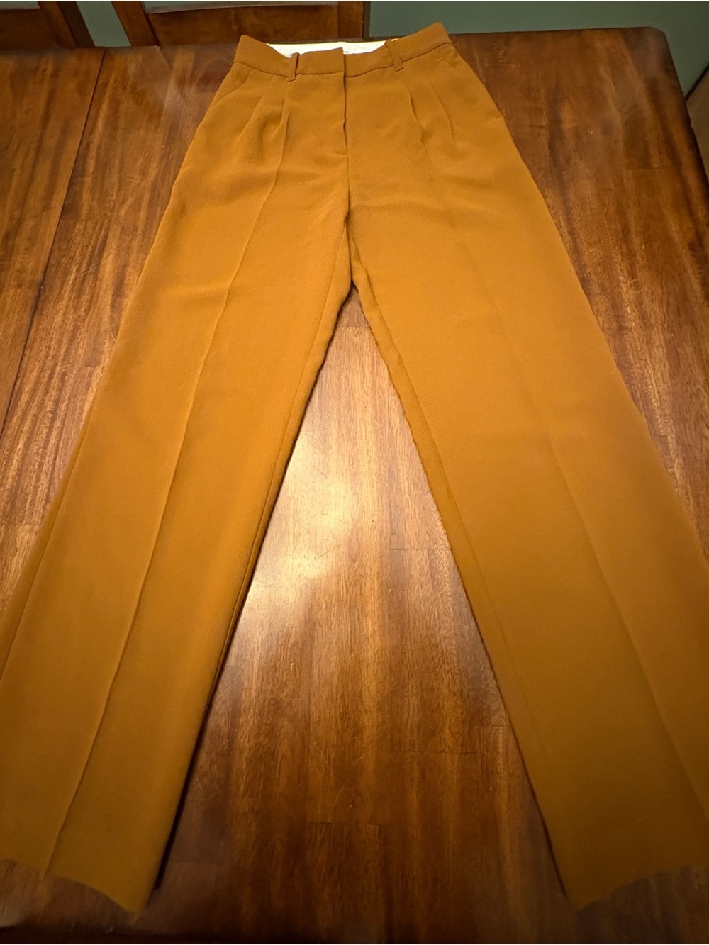 Aritzia Wilfred The Effortless Pant Crepette - Gold Camel Size 2